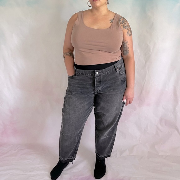 Old Navy Denim - Old Navy High Rise Slouchy Taper Black Jean Women’s Size 22